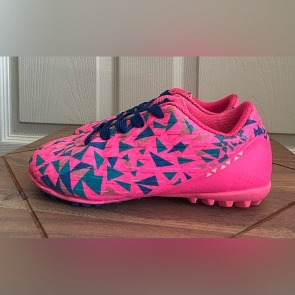 Dream Pairs Pink and Blue Sneakers Vibrant Design